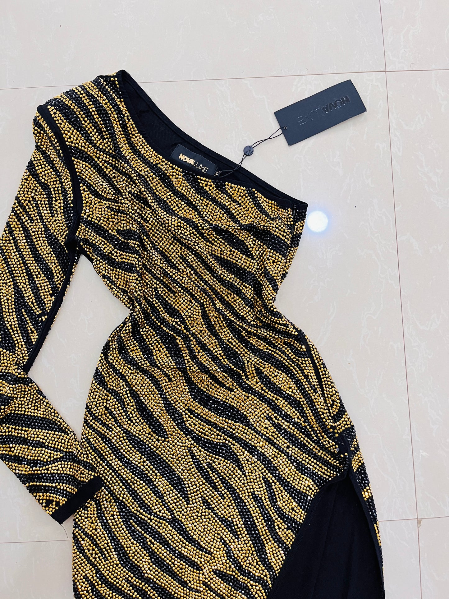 FasionNova Luxe Monoshoulder